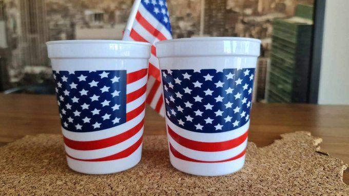 2 Gobelets motif drapeau Américain